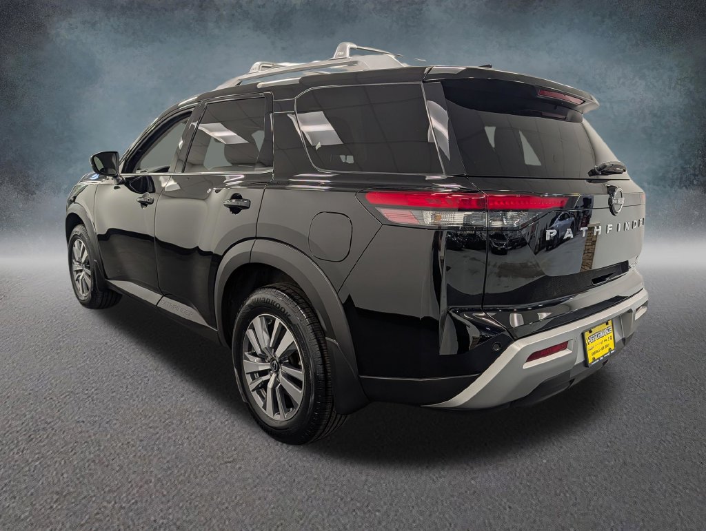 Used 2023 Nissan Pathfinder SL AWD/4WD image 6