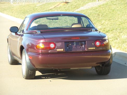Used 1995 MAZDA MX-5 Miata image 6
