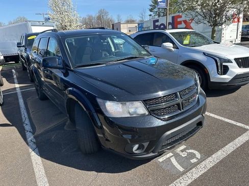 Used 2019 Dodge Journey SE w/ Blacktop Package image 1