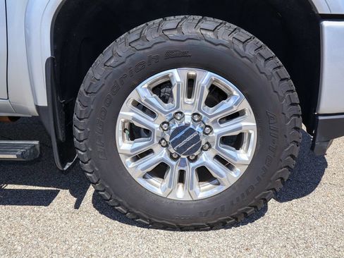 Used 2023 GMC Sierra 2500 Denali w/ Denali Ultimate Package AWD/4WD image 38