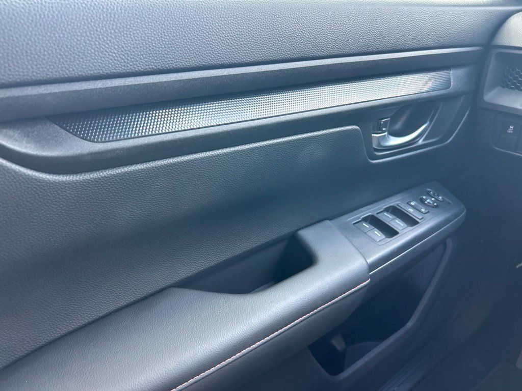 Used 2023 Honda CR-V Sport image 18