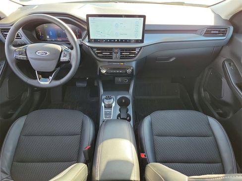 Used 2025 Ford Escape Base w/ Class II Trailer Tow Package image 15