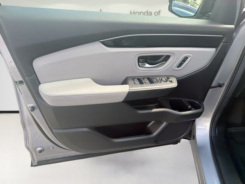 Certified 2025 Honda Pilot EX-L image 19