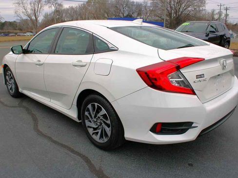 Used 2017 Honda Civic EX image 8