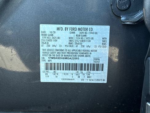Used 2021 Ford Explorer XLT w/ Equipment Group 202A AWD/4WD image 24