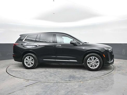 Used 2024 Cadillac XT6 Luxury w/ LPO, Floor Liner Package AWD/4WD image 8