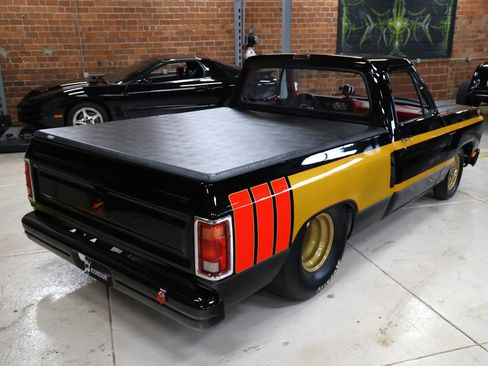 Used 1992 Dodge D/W Truck 150 image 33