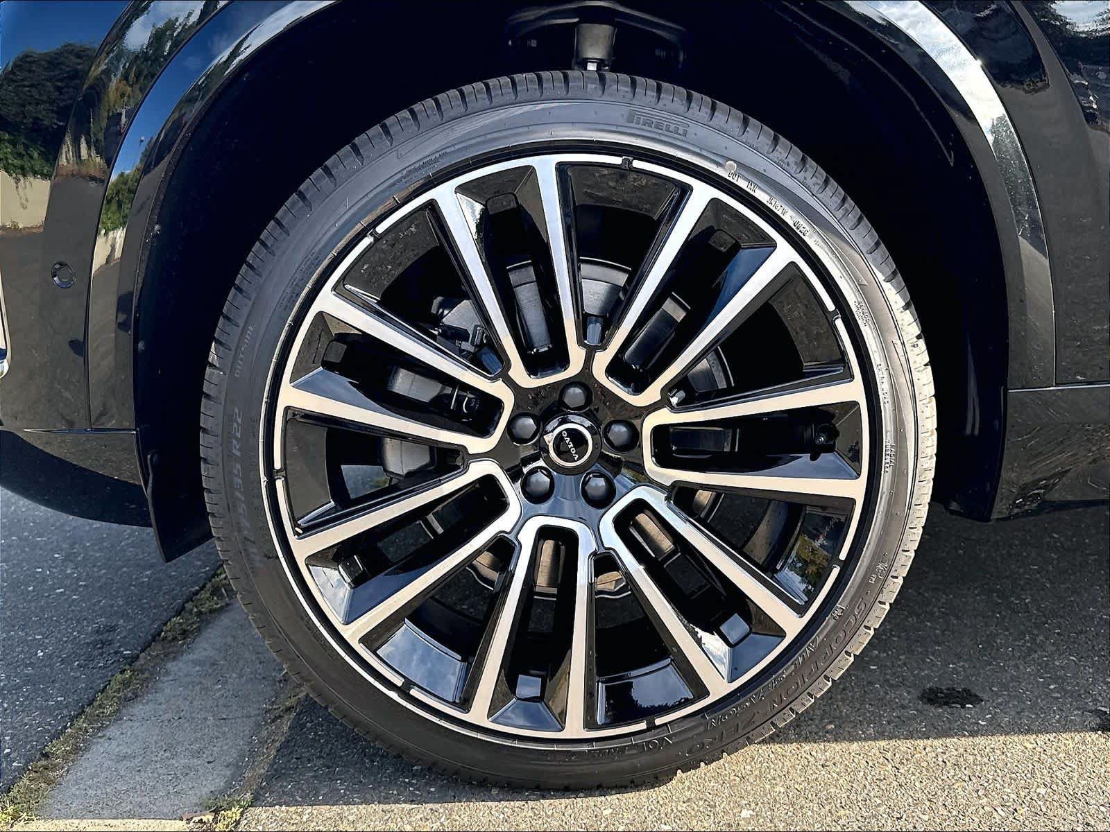 New 2027 Volvo XC90 B6 Plus AWD/4WD image 14