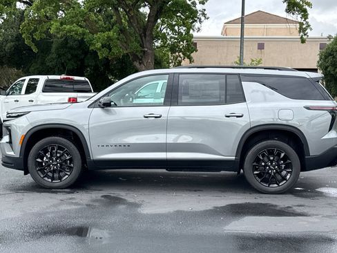New 2026 Chevrolet Traverse LT w/ Midnight/Sport Edition AWD/4WD image 6