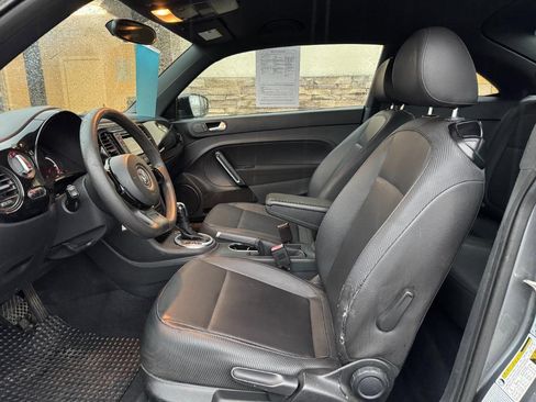 Used 2017 Volkswagen Beetle 1.8T S image 10