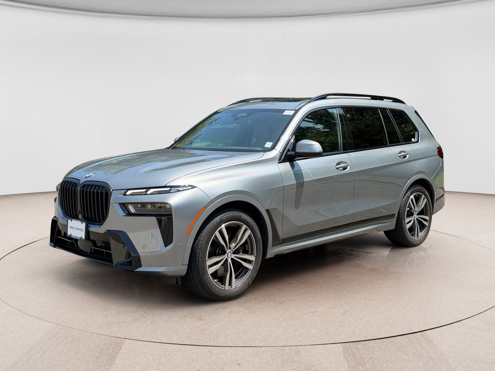 Used 2024 BMW X7 xDrive40i w/ M Sport Package AWD/4WD image 1