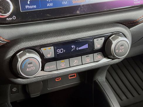 New 2025 Nissan Versa SR w/ Trunk Package FWD image 10