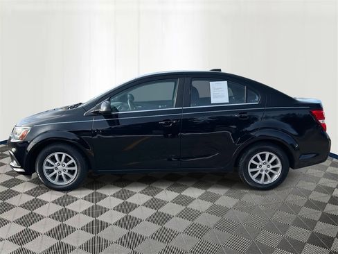 Used 2020 Chevrolet Sonic LT image 2