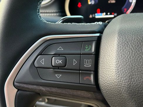 New 2025 Jeep Grand Cherokee Limited image 18