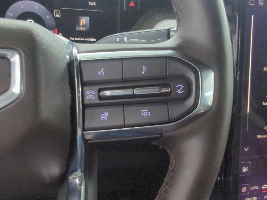 Used 2025 GMC Yukon Elevation AWD/4WD image 18