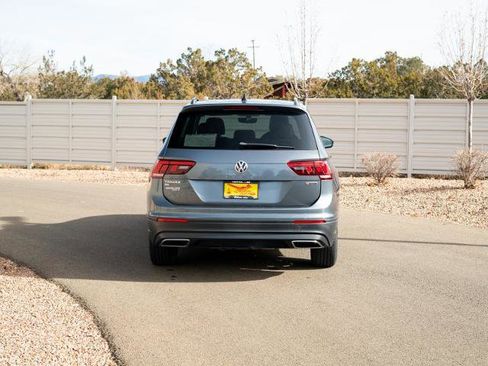 Used 2019 Volkswagen Tiguan SE w/ Panoramic Sunroof Package image 5