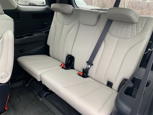Used 2024 Hyundai Palisade Limited image 25