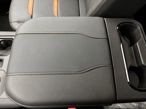 New 2026 GMC Sierra 1500 AT4 w/ AT4 Premium Package image 32