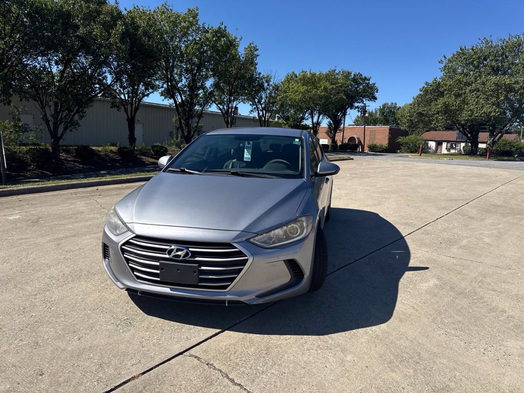 Used 2017 Hyundai Elantra SE FWD image 5