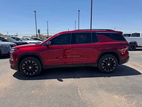 Used 2024 Chevrolet Traverse LT w/ Enhanced Driving Package AWD/4WD image 1