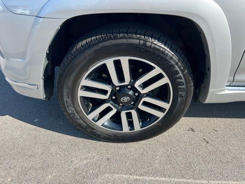 Used 2022 Toyota 4Runner Limited AWD/4WD image 13