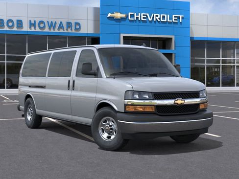 New 2026 Chevrolet Express 3500 LT w/ LT Preferred Equipment Group RWD image 7