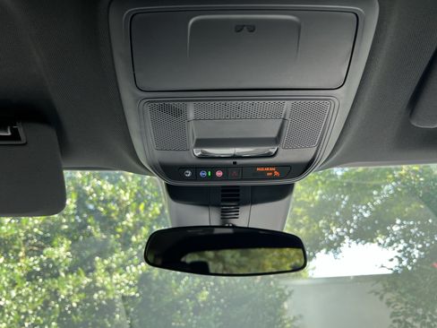 Used 2026 Chevrolet Traverse LT FWD image 56