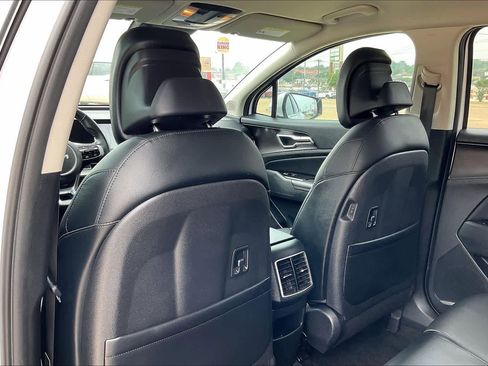 Certified 2023 Kia Sportage EX FWD image 10