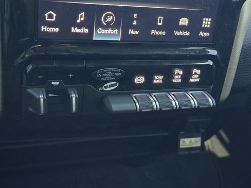 Used 2024 RAM 2500 Laramie w/ Safety Group image 22