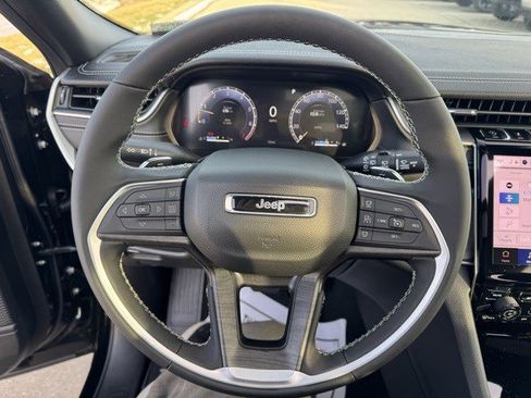 New 2025 Jeep Grand Cherokee L Limited image 17