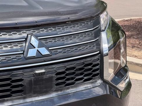 Used 2024 Mitsubishi Outlander SE FWD image 6