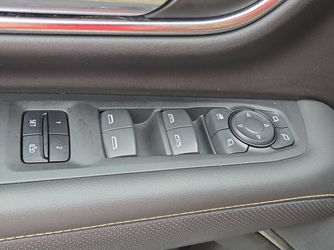 Certified 2021 GMC Yukon XL AT4 w/ AT4 Premium Package AWD/4WD image 31