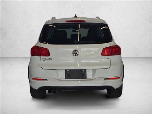 Used 2017 Volkswagen Tiguan Sport FWD image 4