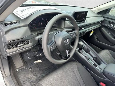 New 2025 Honda Accord SE image 3