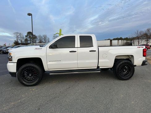 Used 2018 Chevrolet Silverado 1500 W/T AWD/4WD image 4