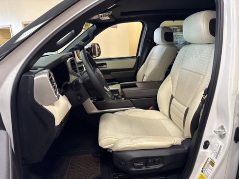Used 2023 Toyota Tundra 1794 Edition AWD/4WD image 8