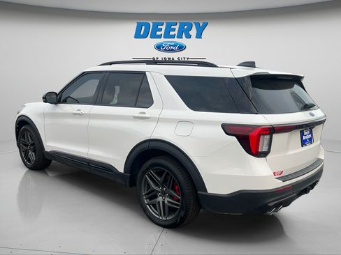 Used 2025 Ford Explorer ST w/ Sun And Sound Package AWD/4WD image 5