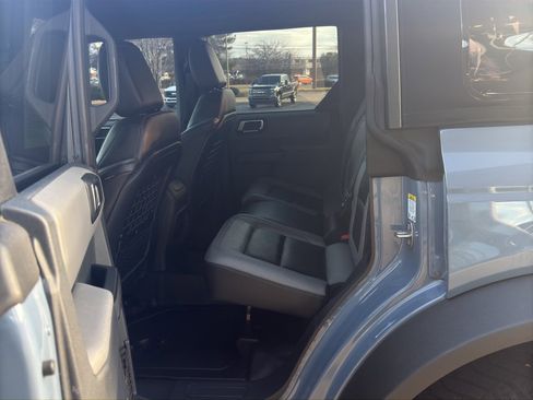 Used 2023 Ford Bronco Big Bend w/ Sasquatch Package image 9