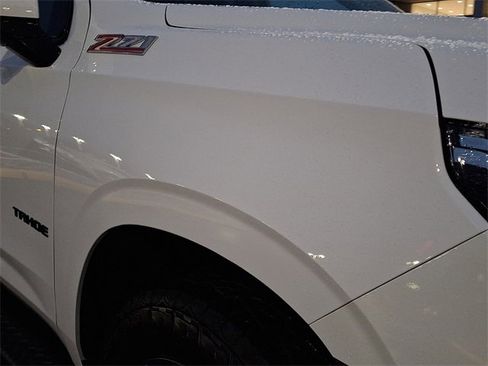 Used 2021 Chevrolet Tahoe Z71 w/ Z71 Signature Package image 11