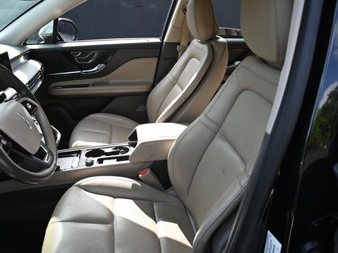 Used 2020 Lincoln Corsair FWD image 12