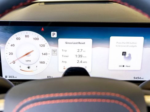 Used 2025 Genesis GV80 3.5T e-SC image 12