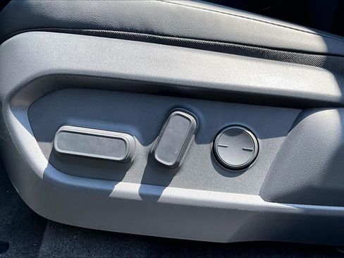 New 2026 Lexus ES 350e w/ Convenience Package FWD image 15