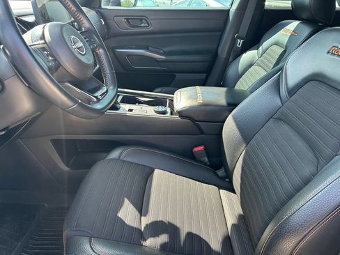 Used 2023 Nissan Pathfinder Rock Creek AWD/4WD image 11