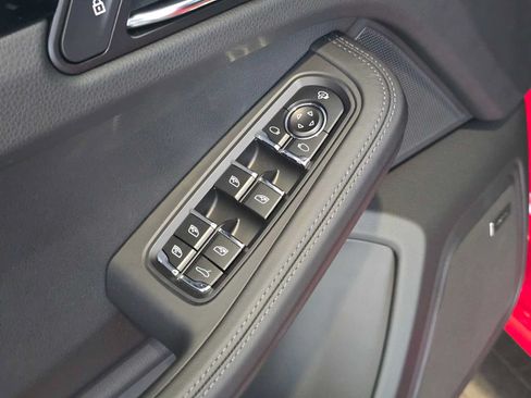 New 2026 Porsche Macan AWD/4WD image 25