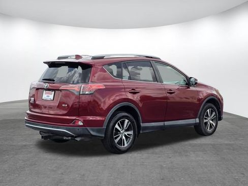 Used 2018 Toyota RAV4 XLE FWD image 4