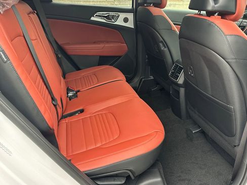 New 2026 Kia Sportage SX AWD/4WD image 16