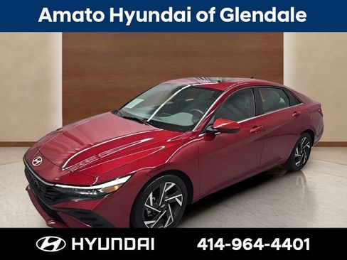 Used 2025 Hyundai Elantra SEL FWD image 1