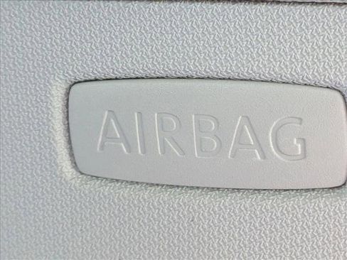 Used 2013 Volkswagen Passat 2.5 SE FWD image 9