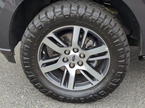 Used 2023 Ford Expedition Limited image 34