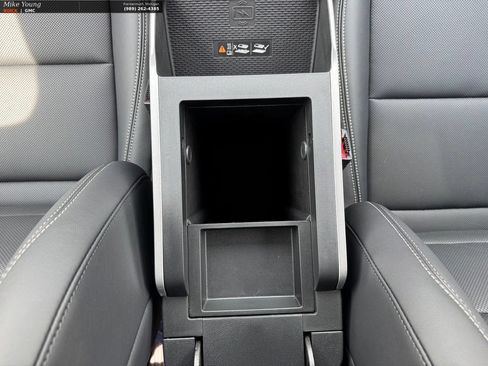 New 2027 GMC Terrain Elevation w/ Elevation Premium Package AWD/4WD image 21